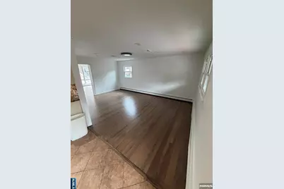 121 Sunset Place 1 #1, Palisades Park, NJ 07650 - Photo 4