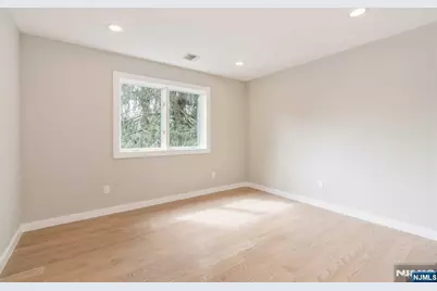 66 E Gramercy Place, Glen Rock, NJ 07452 - Photo 24