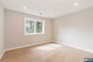 66 E Gramercy Pl, Glen Rock, NJ 07452 - Photo 24