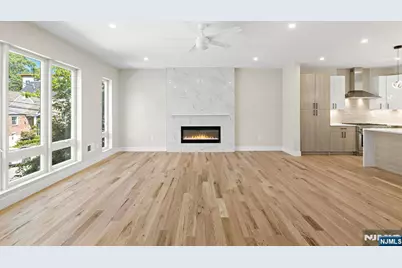 264 Beverly Hills Road, Fort Lee, NJ 07024 - Photo 18
