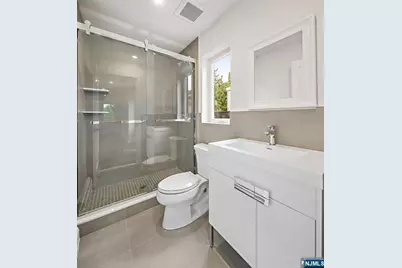 264 Beverly Hills Road, Fort Lee, NJ 07024 - Photo 38