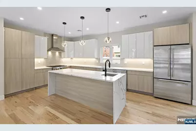 264 Beverly Hills Road, Fort Lee, NJ 07024 - Photo 12