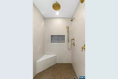 264 Beverly Hills Road, Fort Lee, NJ 07024 - Photo 30