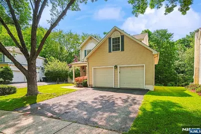 705 Gettysburg Place, Paramus, NJ 07652 - Photo 2