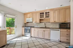 646 Teaneck Rd, Teaneck Township, NJ 07666 - Photo 4