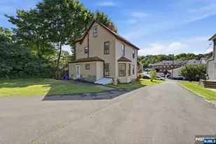 60 Martin Rd, Verona, NJ 07044 - Photo 4
