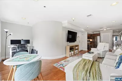 304 Palisade Avenue 201 #201, Union City, NJ 07087 - Photo 4
