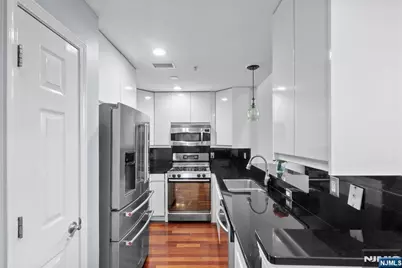 169 Price Court 169 #169, West New York, NJ 07093 - Photo 10