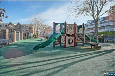169 Price Court 169 #169, West New York, NJ 07093 - Photo 32