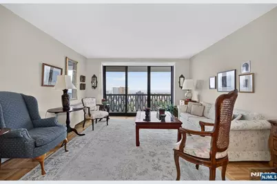 2100 Linwood Avenue 19B #19B, Fort Lee, NJ 07024 - Photo 1