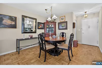 2100 Linwood Avenue 19B #19B, Fort Lee, NJ 07024 - Photo 8