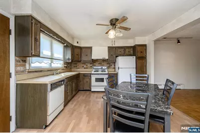 94 Van Buren Street, Newark, NJ 07105 - Photo 20