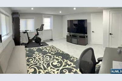 18 Short Street, Fort Lee, NJ 07024 - Photo 12