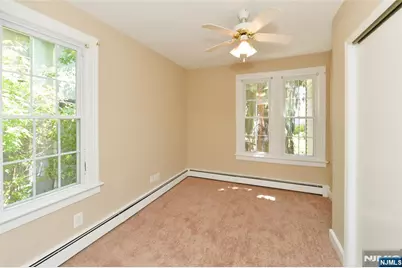 209 Merritt Avenue, Bergenfield, NJ 07621 - Photo 12