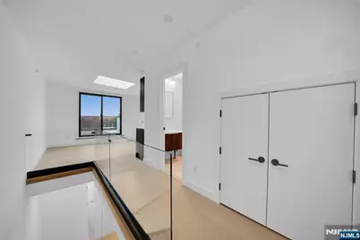 255 Morningside Avenue, Cliffside Park, NJ 07010 - Photo 40