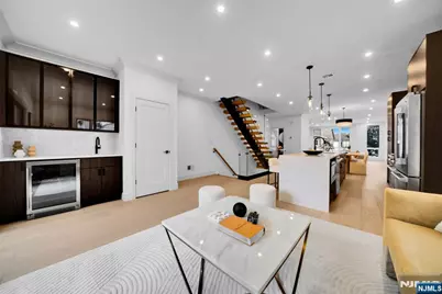 255 Morningside Avenue, Cliffside Park, NJ 07010 - Photo 12