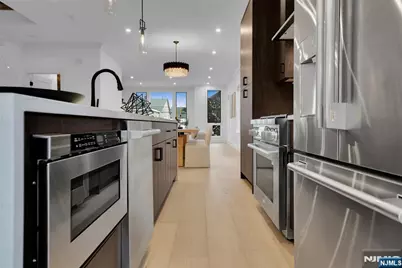 255 Morningside Avenue, Cliffside Park, NJ 07010 - Photo 6