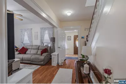 334 Travers Place, Lyndhurst Township, NJ 07071 - Photo 8
