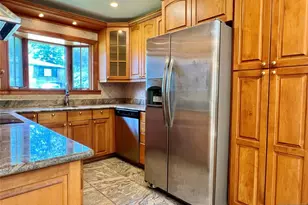 2240 Jones Rd, Fort Lee, NJ 07024 - Photo 10