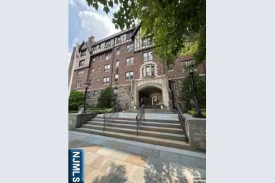 275 Engle D2 #D2, Englewood, NJ 07631 - Photo 2