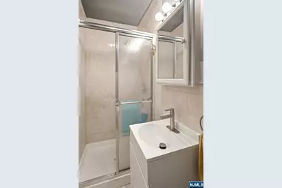 444 Lookout Avenue, Hackensack, NJ 07601 - Photo 16