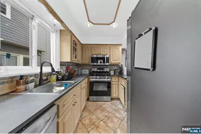 22 Norwood Street, Haledon, NJ 07508 - Photo 8