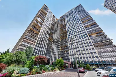300 Winston L22 #L22, Cliffside Park, NJ 07010 - Photo 1