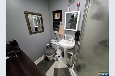 598 Broad Street, Carlstadt, NJ 07072 - Photo 28