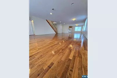 598 Broad Street, Carlstadt, NJ 07072 - Photo 2