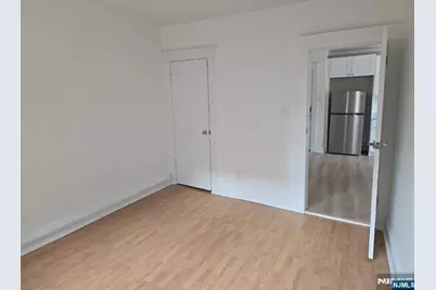 502 Broad Avenue, Ridgefield, NJ 07657 - Photo 4