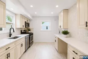 18 Farmingdale Ave, Bloomfield, NJ 07003 - Photo 8