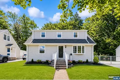 18 Farmingdale Avenue, Bloomfield, NJ 07003 - Photo 1