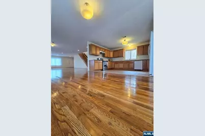 598 Broad Street, Carlstadt, NJ 07072 - Photo 4