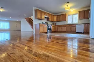 598 Broad St, Carlstadt, NJ 07072 - Photo 4