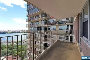 6040 Blvd East 29N, West New York, NJ 07093 - Photo 1