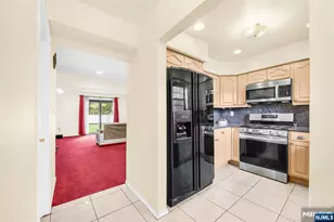 25 Driscoll Ct, North Brunswick Township, NJ 08902 - Photo 4