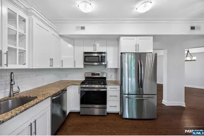 200 Laird Avenue 204 #204, Cliffside Park, NJ 07010 - Photo 14