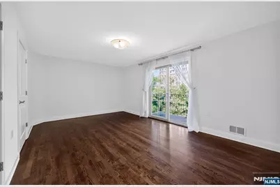 200 Laird Avenue 204 #204, Cliffside Park, NJ 07010 - Photo 26