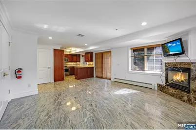 2132 Linwood Avenue 1st Floor #1st floor, Fort Lee, NJ 07024 - Photo 6