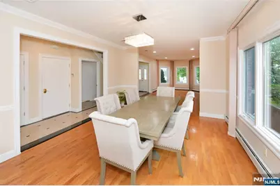 1056 Edgewood Lane, Fort Lee, NJ 07024 - Photo 8