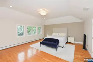 1056 Edgewood Ln, Fort Lee, NJ 07024 - Photo 18