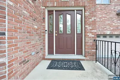 1056 Edgewood Lane, Fort Lee, NJ 07024 - Photo 2