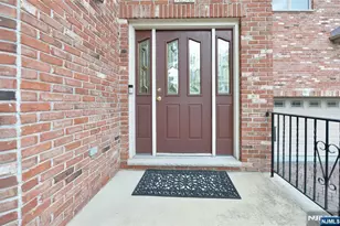 1056 Edgewood Ln, Fort Lee, NJ 07024 - Photo 2