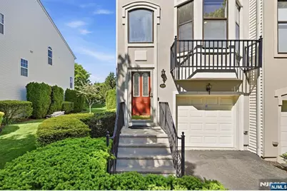419 Hartford Drive 4020 #4020, Nutley, NJ 07110 - Photo 2