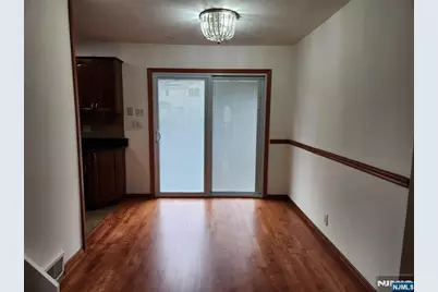 561 Green Valley Road, Paramus, NJ 07652 - Photo 10