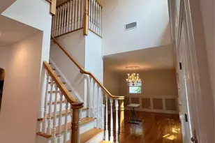 41 Circle Dr, Paramus, NJ 07652 - Photo 4
