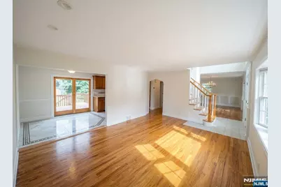 41 Circle Drive, Paramus, NJ 07652 - Photo 2