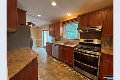 41 Circle Drive, Paramus, NJ 07652 - Photo 10