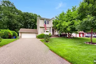 41 Circle Dr, Paramus, NJ 07652 - Photo 2