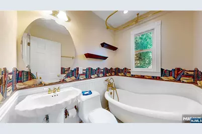 41 Circle Drive, Paramus, NJ 07652 - Photo 24